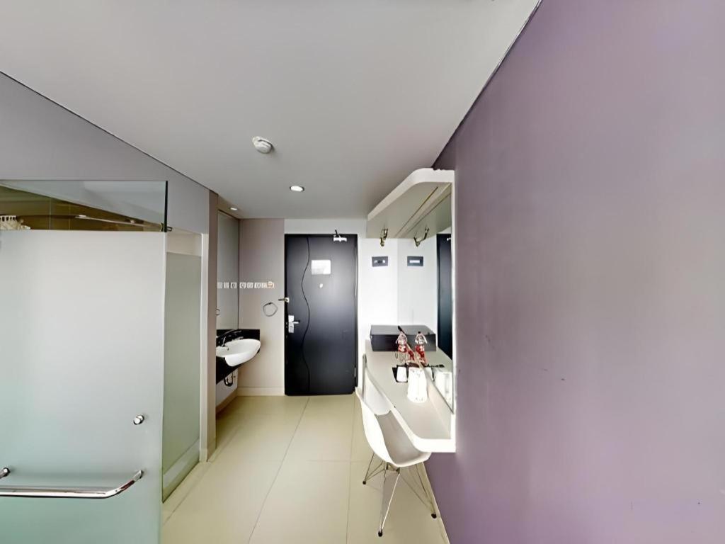 G Suites Hotel By Amithya Surabaya Exterior foto